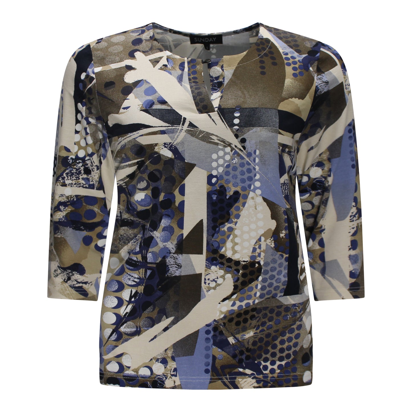 Voorzijde van het Sunday T-shirt Bo met blauw-beige print en ronde hals.