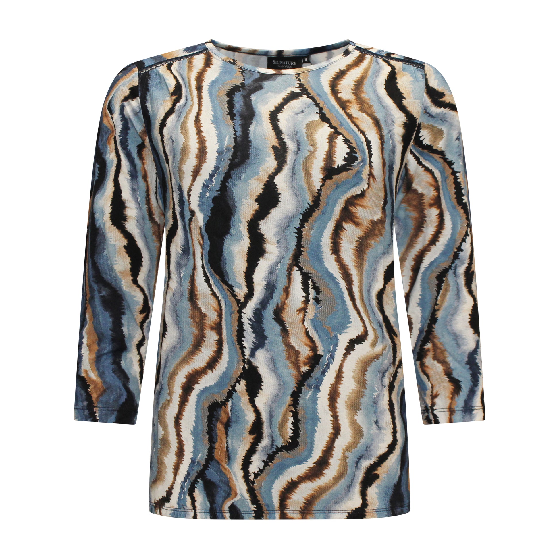 Voorzijde van Brandtex Blouson Floor in het blauw met subtiele bruine print, driekwart mouwen en ronde hals.