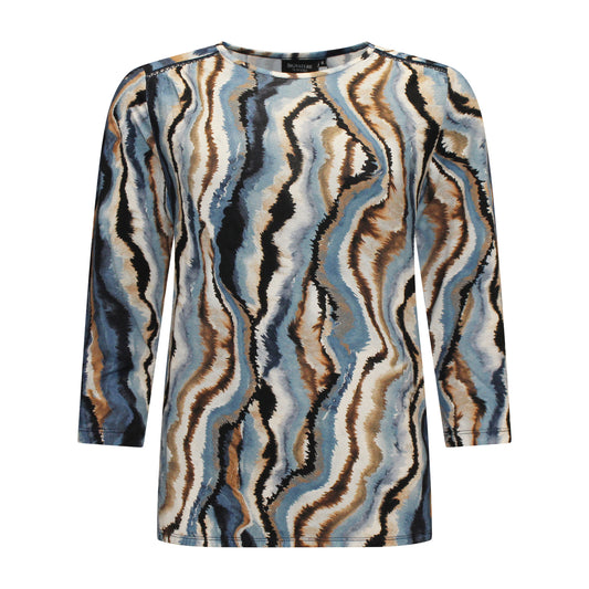 Voorzijde van Brandtex Blouson Floor in het blauw met subtiele bruine print, driekwart mouwen en ronde hals.