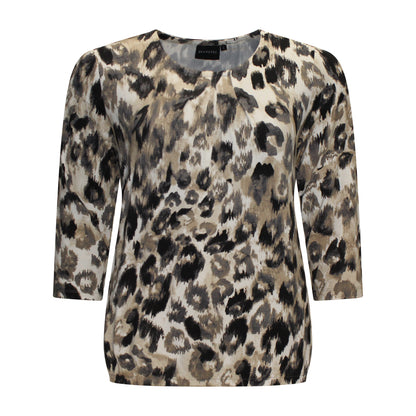 Voorzijde van Brandtex Blouson Vivien met ronde hals en driekwart mouwen in grijs met zandkleur.