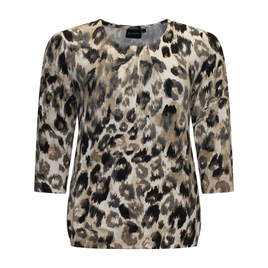 Voorzijde van Brandtex Blouson Vivien met ronde hals en driekwart mouwen in grijs met zandkleur.