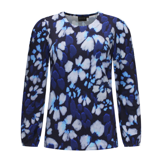 Voorzijde van Brandtex T-shirt Lieke met ronde hals, lange mouwen en recht model in het blauw.