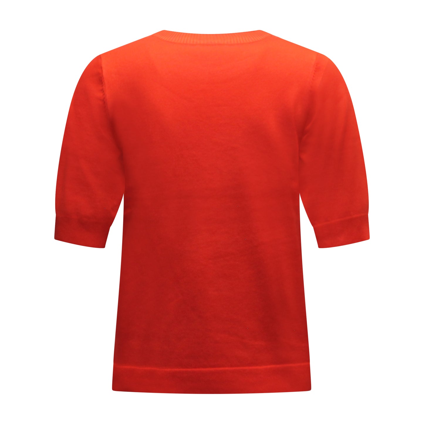 Achterzijde van Brandtex trui Wilma in rood met halflange mouwen, fijngebreide structuur en ribgebreide boorden aan hals en onderzijde.