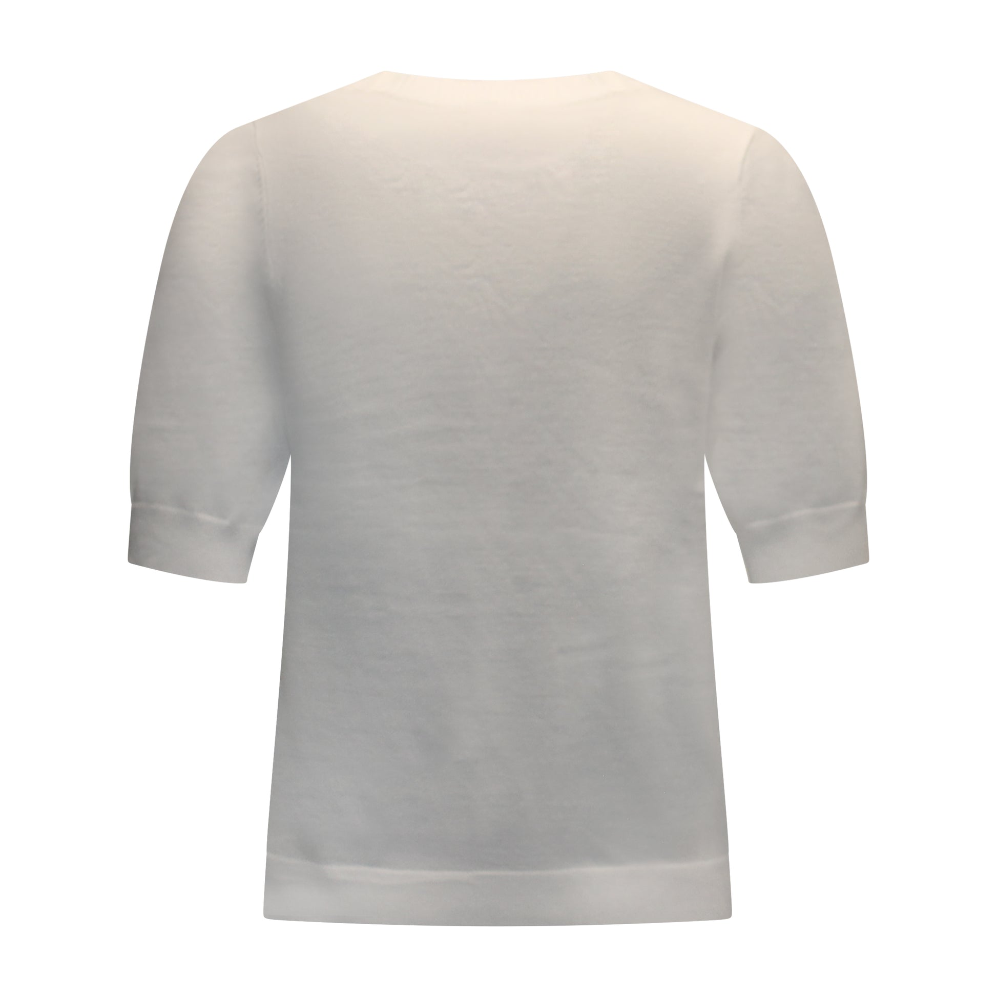 Achterzijde van Brandtex trui Wilma in wit met halflange mouwen, fijngebreide structuur en ribgebreide boorden aan hals en onderzijde.