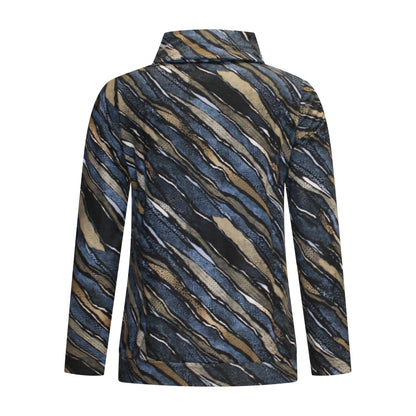 Achterzijde van Dreamstar Trui Mireen met kolkraag en lange mouwen in blauwe kleur met print.