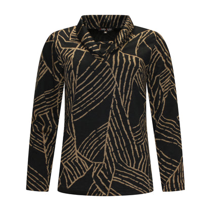 Voorzijde van Lady Style T-shirt Mirjam met sjaalkraag, lange mouwen en schoudervulling in camel met zwart.