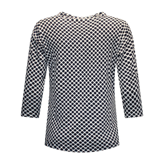 Achterzijde van Marinello T-shirt Rosan met driekwart mouwen, recht model en navy stippenpatroon.