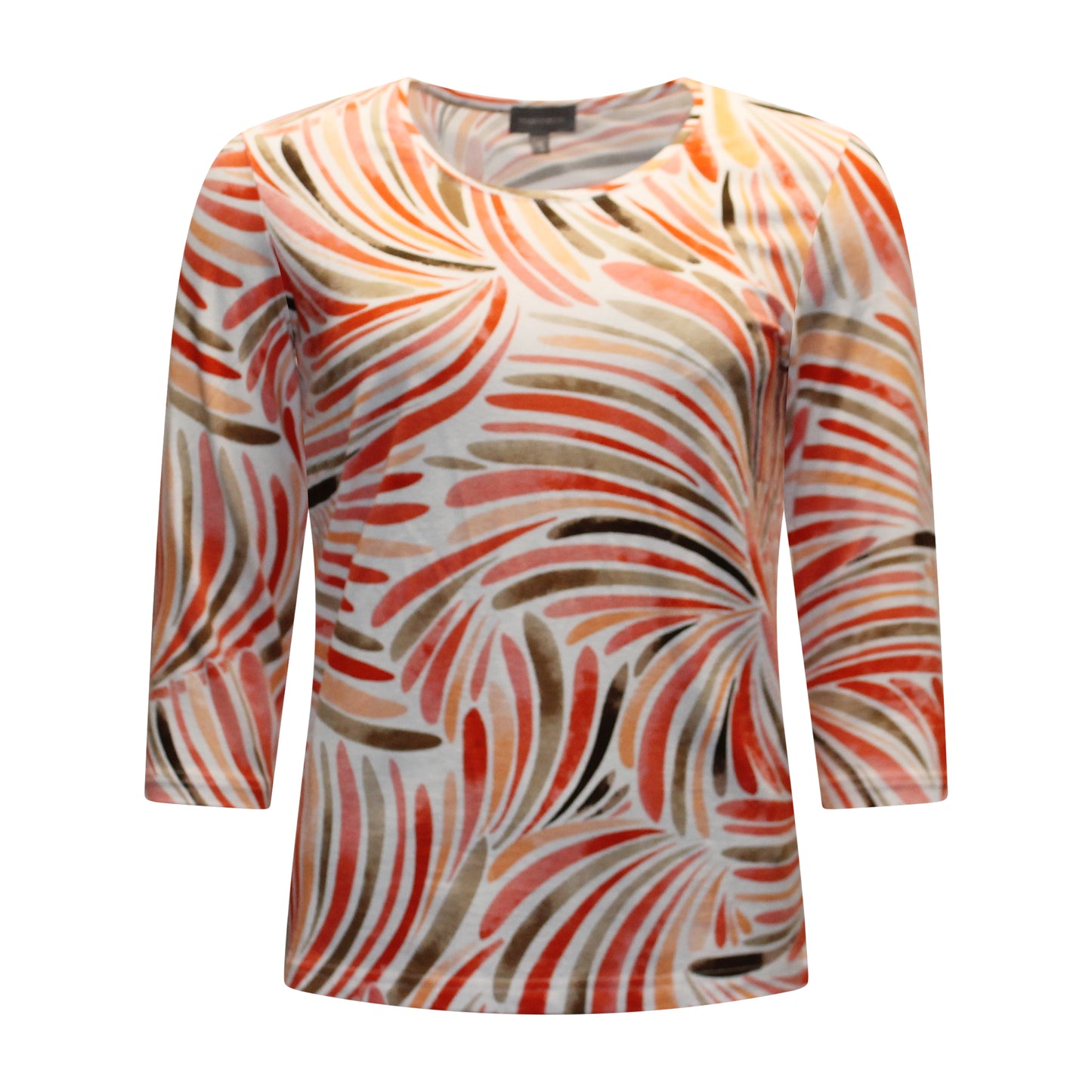 Voorzijde van Marinello shirt Evelien met ronde hals, driekwart mouwen en kleurrijk patroon in rood en oranje.
