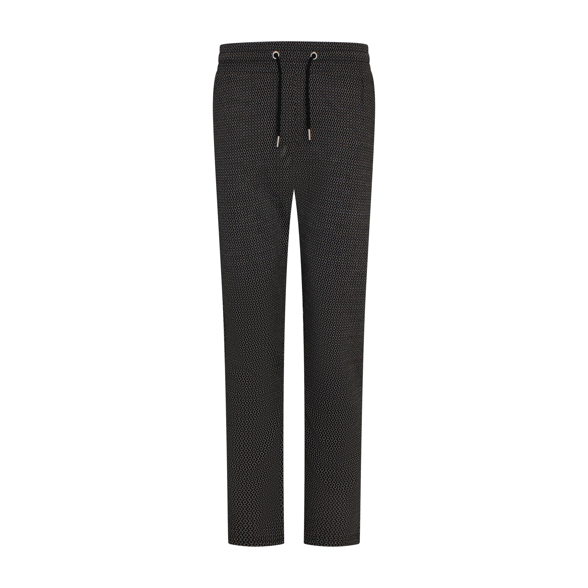 Voorzijde van Sensia Pantalon Elvira met wijde pijpen, zwart-beige all-over print, elastische band en riemlusjes.