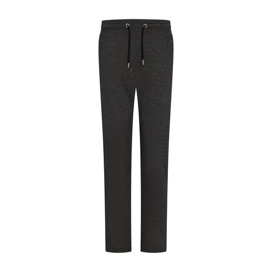 Voorzijde van Sensia Pantalon Elvira met wijde pijpen, zwart-beige all-over print, elastische band en riemlusjes.