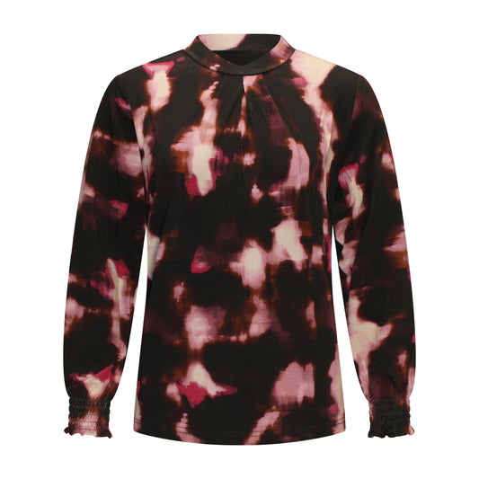 Voorzijde van Signature T-shirt Celeste in rood met ronde hals, lange mouwen met elastiek en patroon.