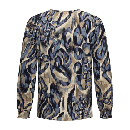 Achterzijde van Signature T-shirt Saskia met ronde hals, lange mouwen, recht model en elastische manchetten in het blauw.