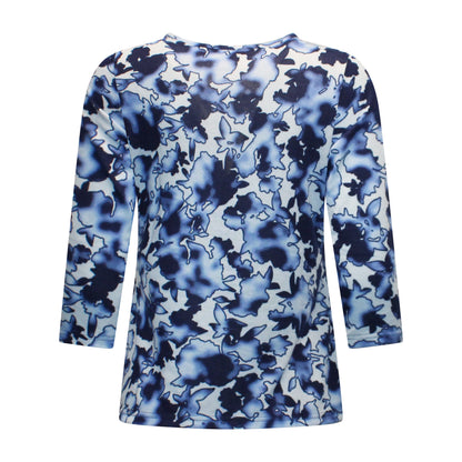 Achterzijde van Signature t-shirt Denise met driekwart mouwen en bloempatroon in marine.