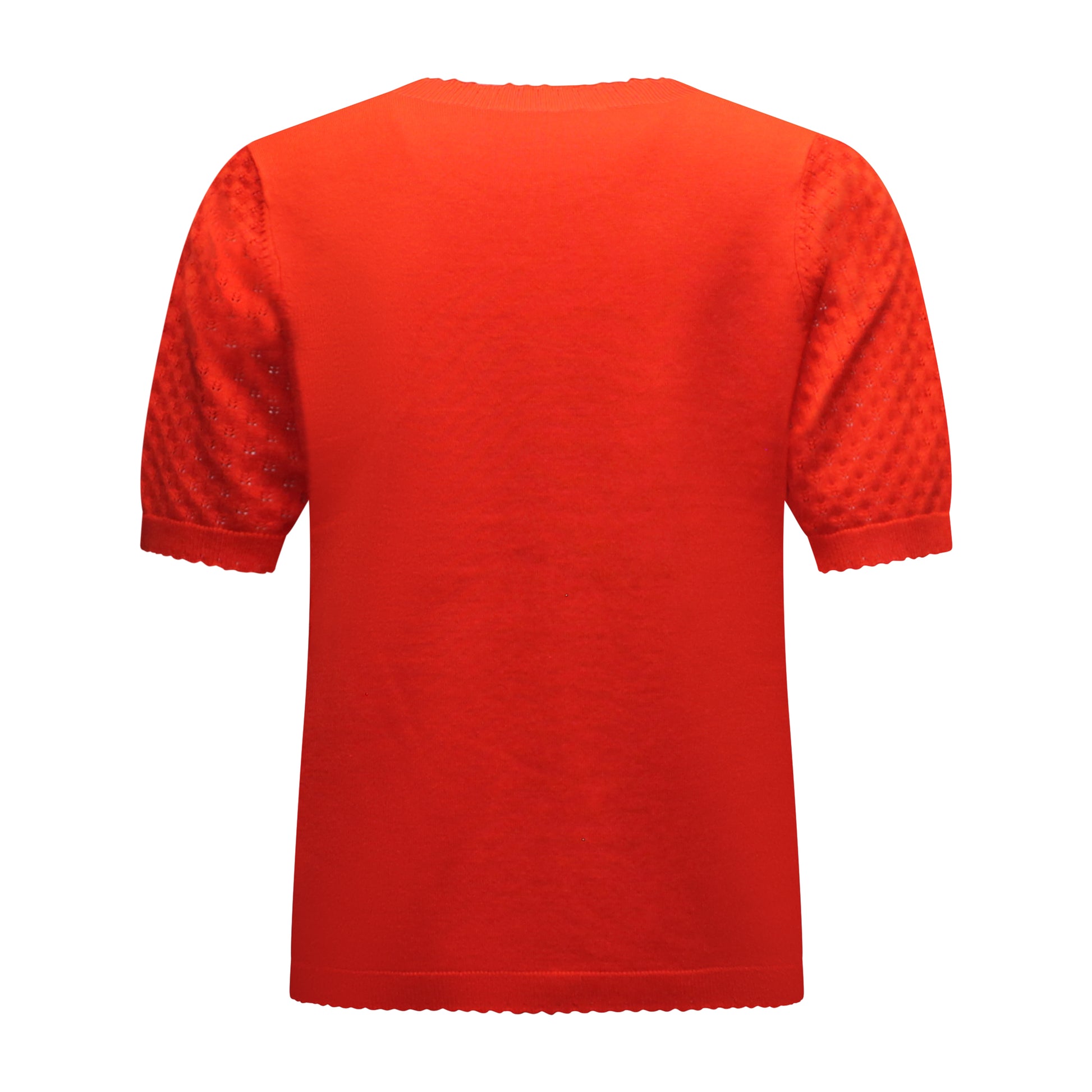 Achterzijde van Signature t-shirt Helga met korte mouwen en doorschijnend patroon in rood.
