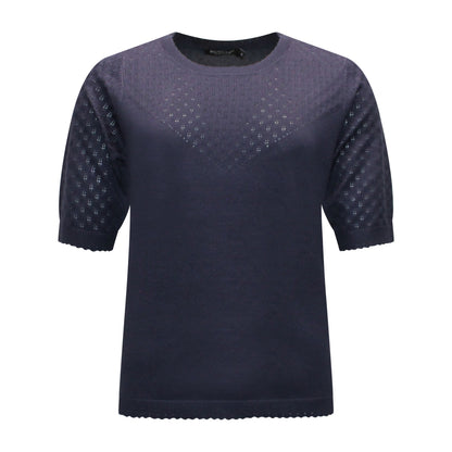 Voorzijde van Signature t-shirt Helga met ronde hals, korte mouwen en licht doorschijnend patroon in marine.