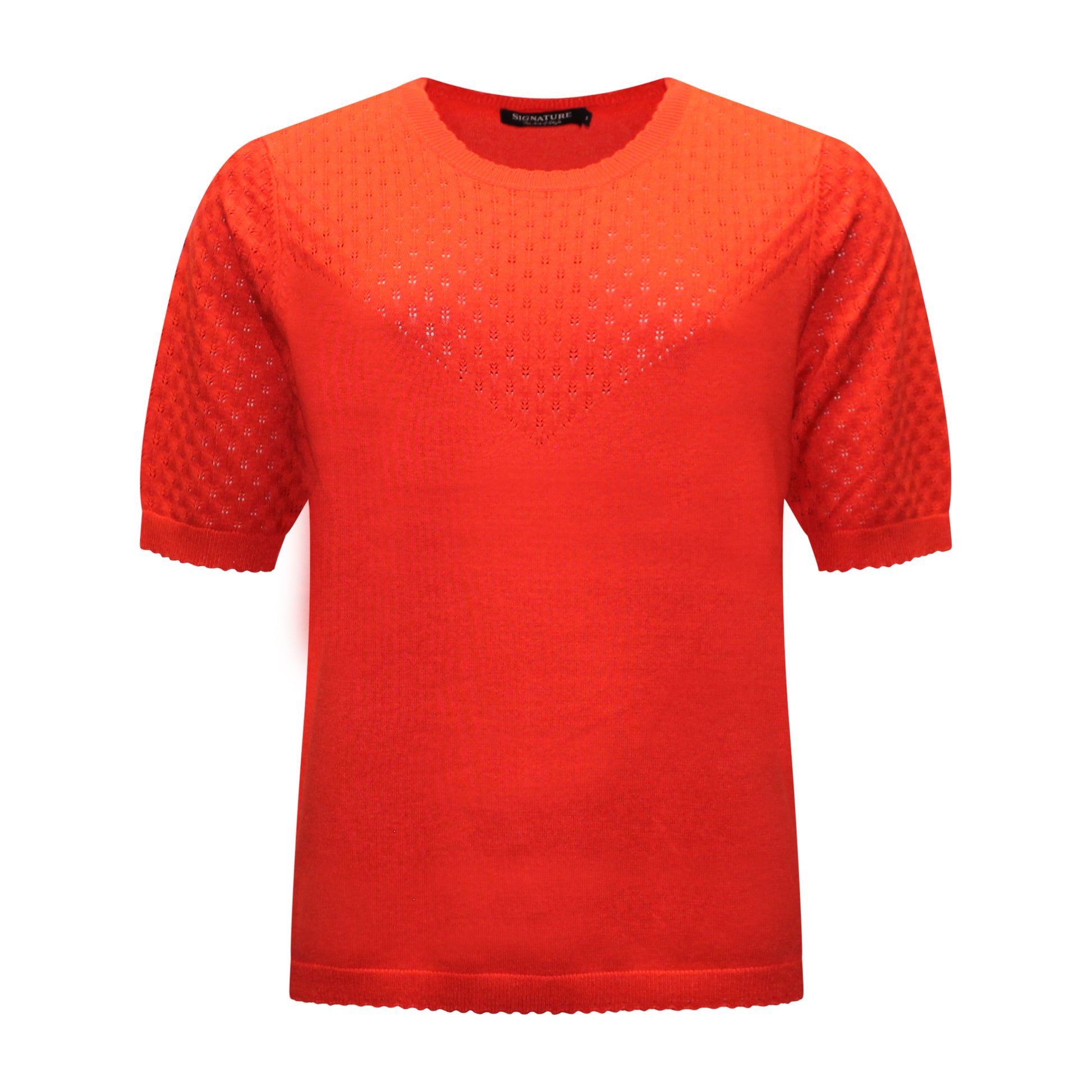 Voorzijde van Signature t-shirt Helga met ronde hals, korte mouwen en licht doorschijnend patroon in rood.