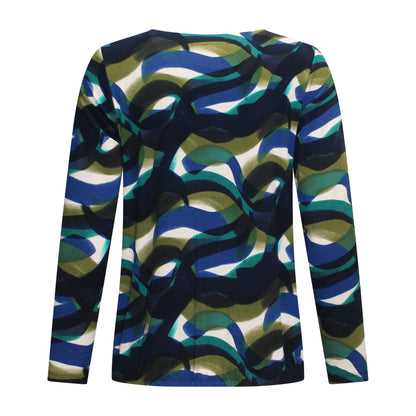 Achterzijde van Sunday Blouson Selina met ronde hals, lange mouwen en blauw-groen patroon.