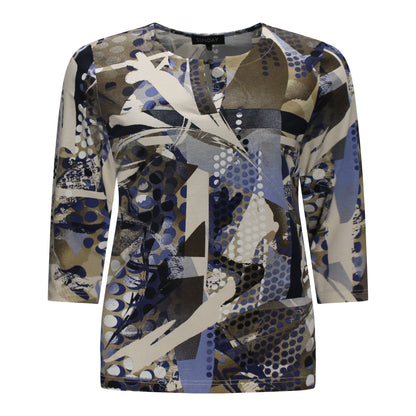 Voorzijde van het Sunday T-shirt Bo met blauw-beige print en ronde hals.