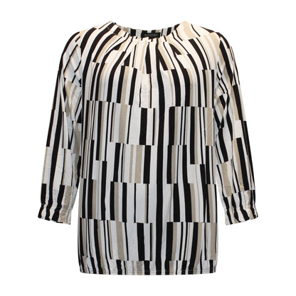 Voorzijde van Sunday T-shirt Judith met korte mouwen, ronde hals en grafische strepenprint in zwart en beige.